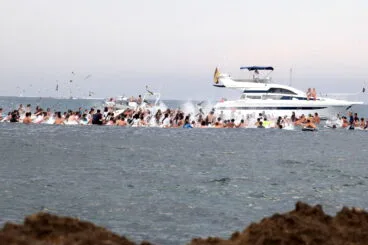 Homenaje al surfista Óscar Serra en Xàbia
