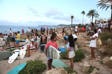 Homenaje al surfista Óscar Serra en Xàbia