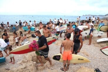 Homenaje al surfista Óscar Serra en Xàbia