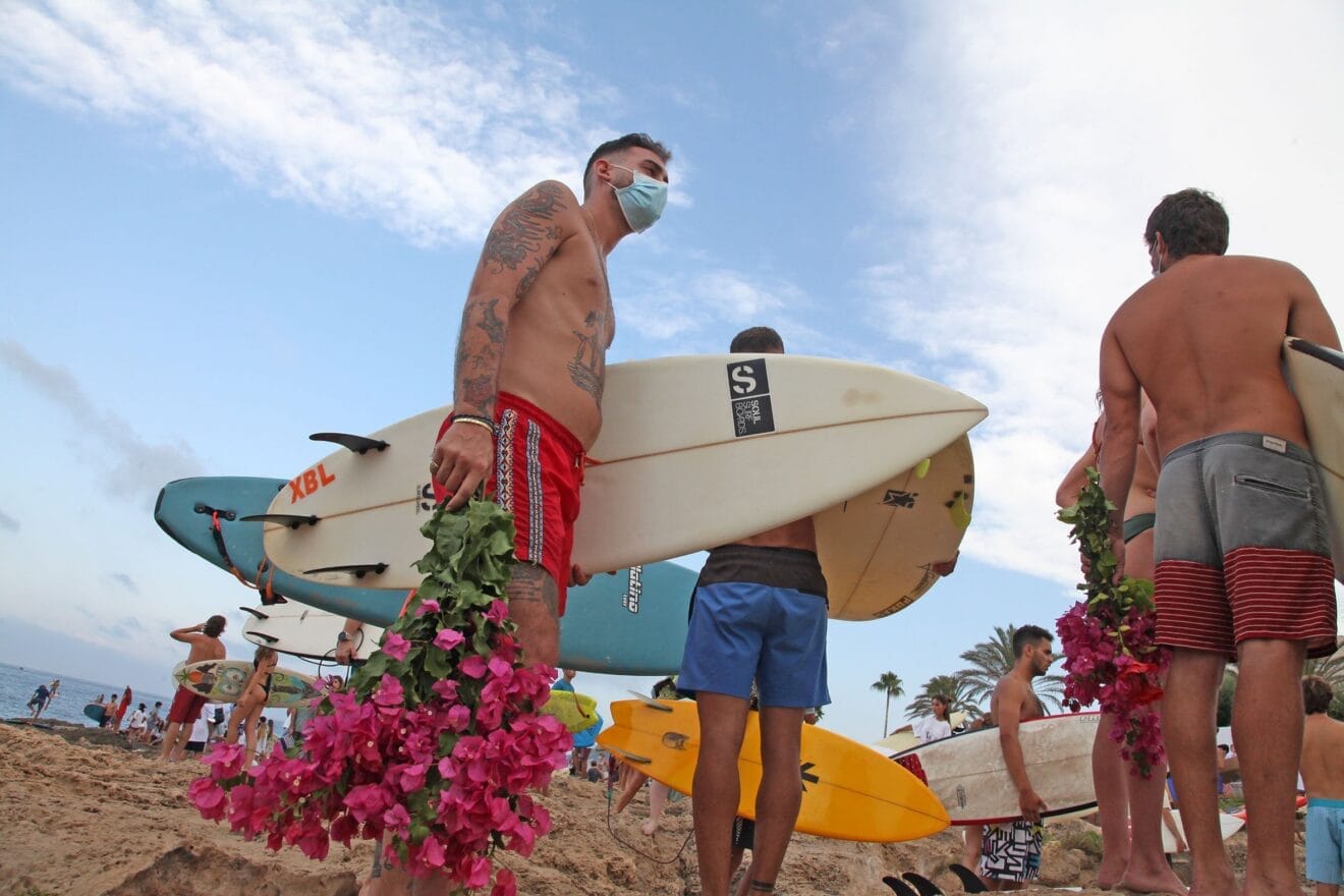 Homenaje al surfista Óscar Serra en Xàbia