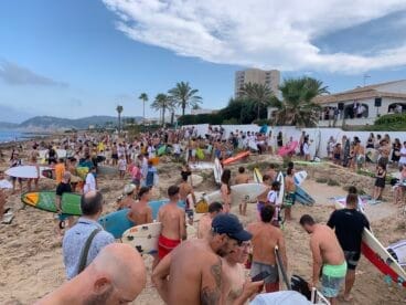 Multitudinario adiós a Óscar Serra
