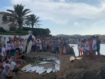 Multitudinario adiós a Óscar Serra