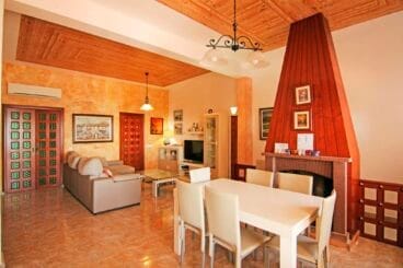 Salón y comedor – Casa San Luís