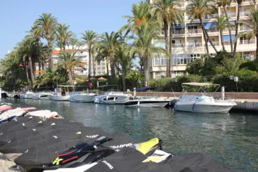 Canal de la Fontana que da acceso a la playa del Arenal
