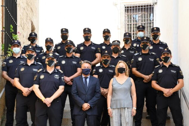 Imagen: 15 agentes de Policía Local toman posesión en Xàbia