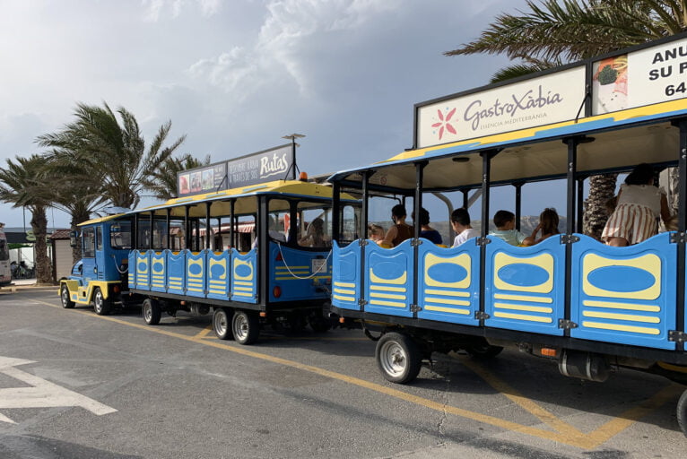 Tren Turístico en la parada del Arenal de Xàbia