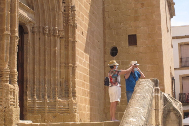 Turistas en el centro histórico de Xàbia