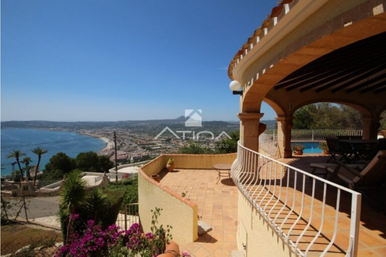 Villa con vistas al mar en Javea - Atina Inmobiliaria