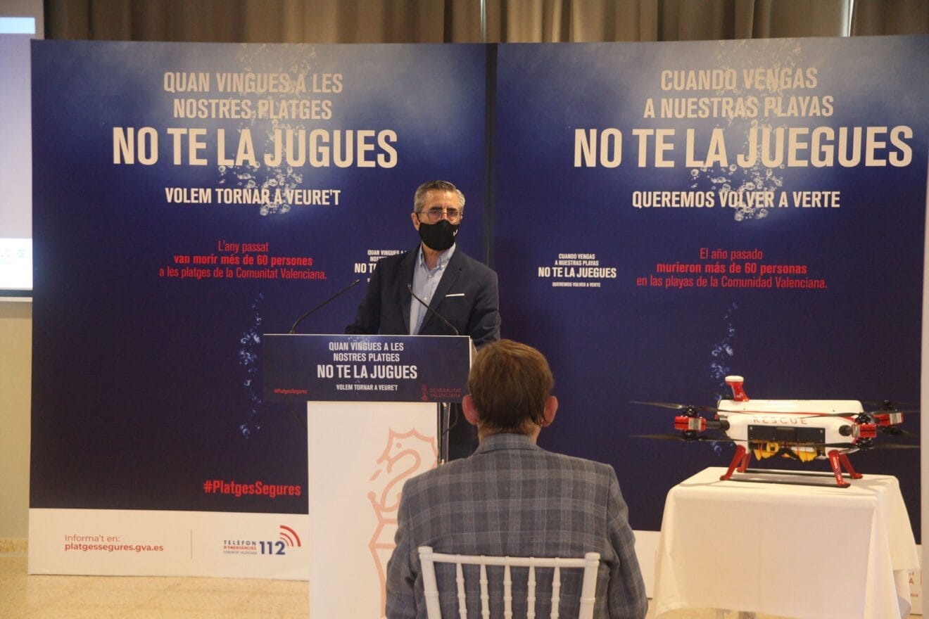 Ángel Batalla presenta la campaña 'Stop ahogamientos' con el uso de drones