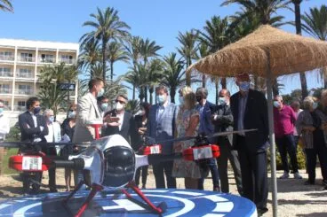 Ximo Puig anuncia el uso de drones para frenar ahogamientos en las playas