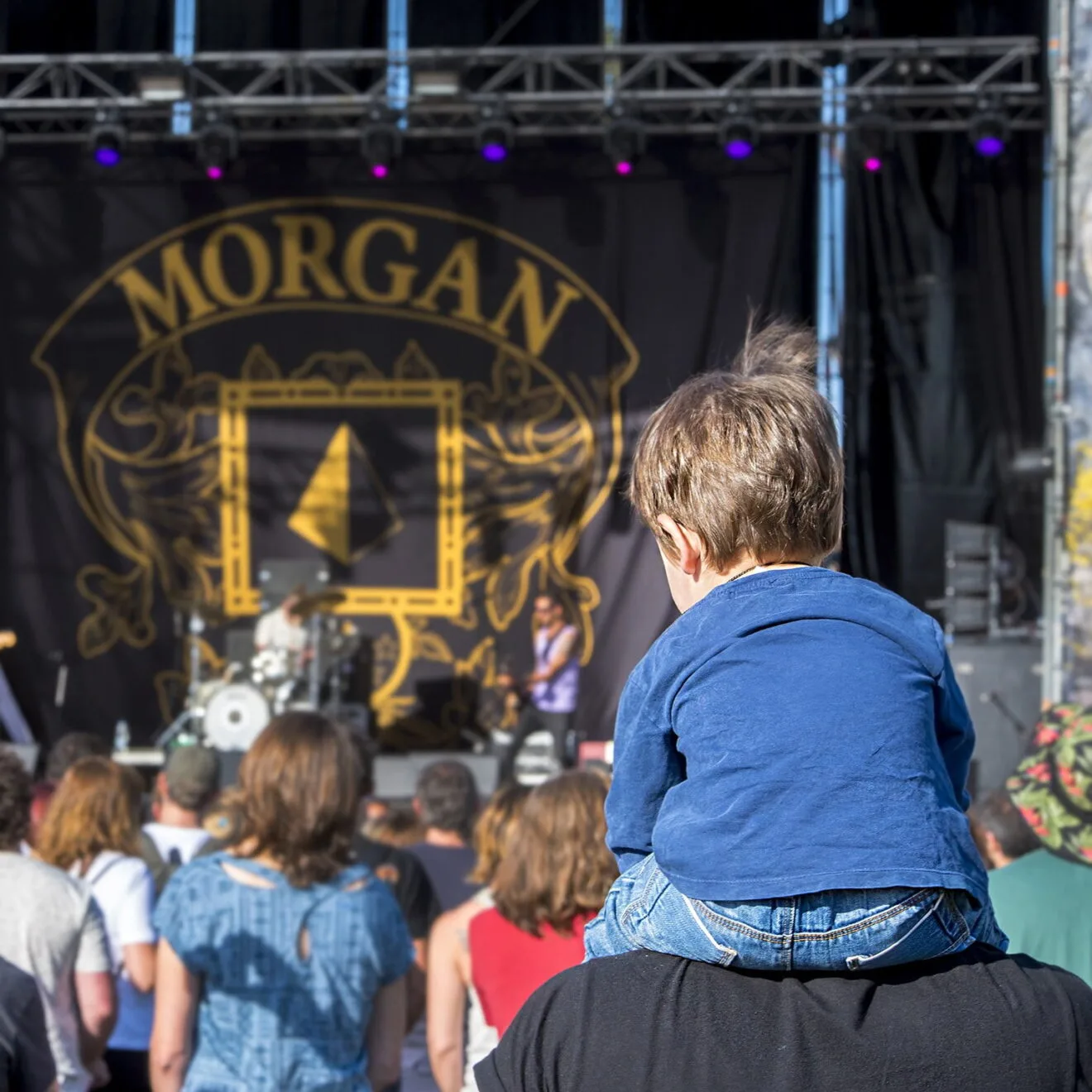 Acceso de niños en el Montgorock