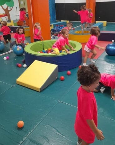 Clase de psicomotricidad de les Escoles Esportives Municipals