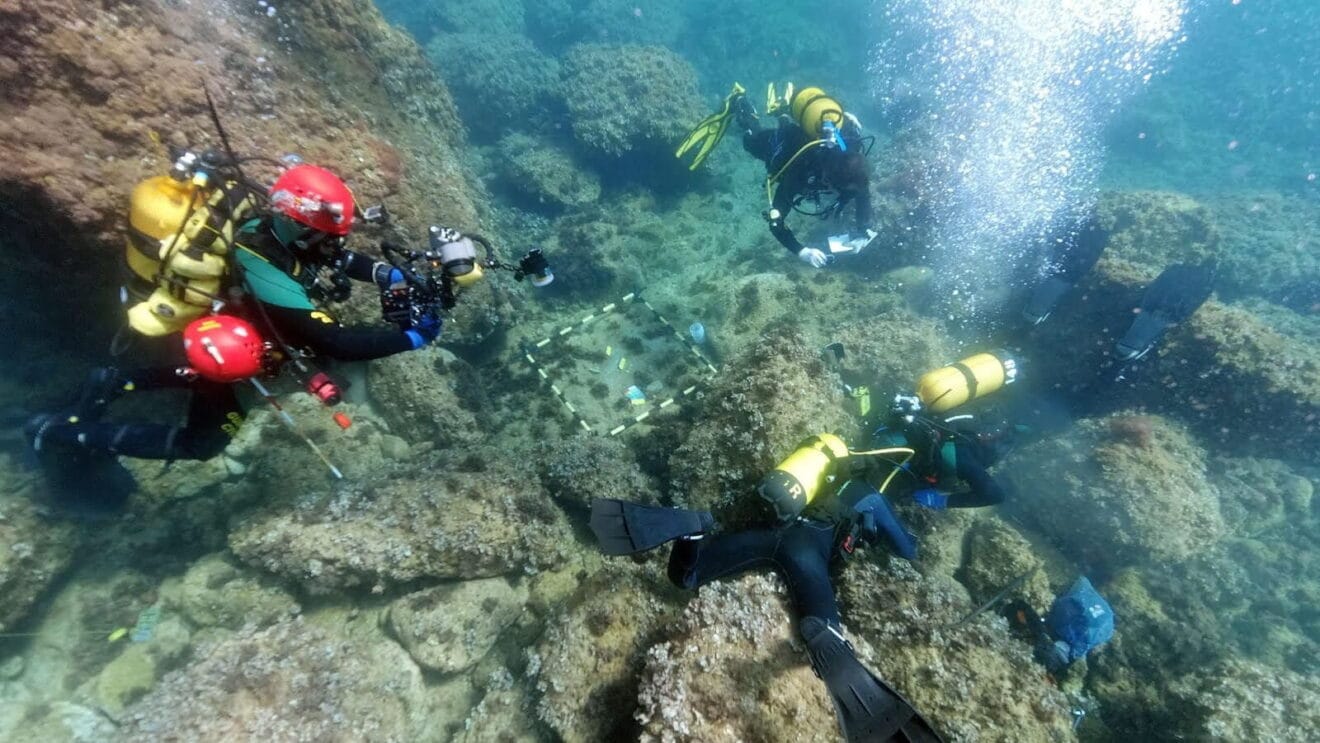 Inmersión en el hallazgo de monedas romanas