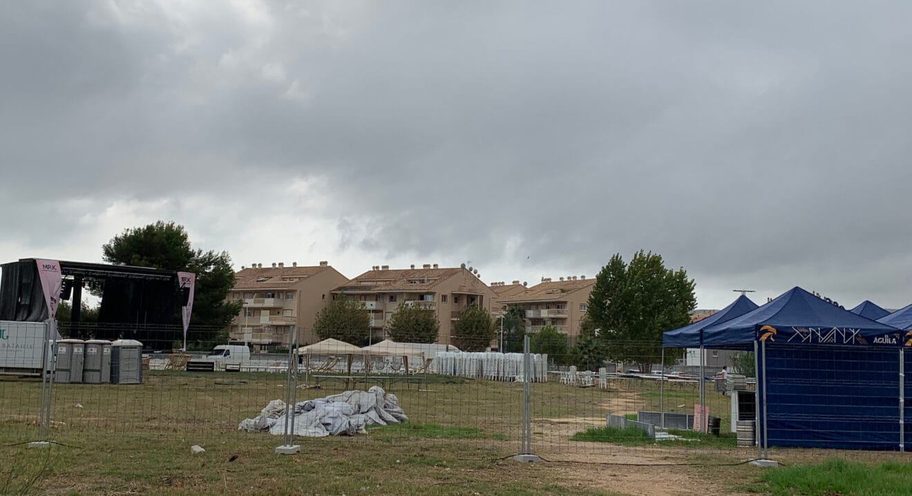 Montaje del Montgorock Xàbia Festival 2021