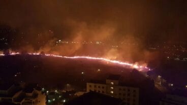 Muralla de fuego en el Parque de la Granadella