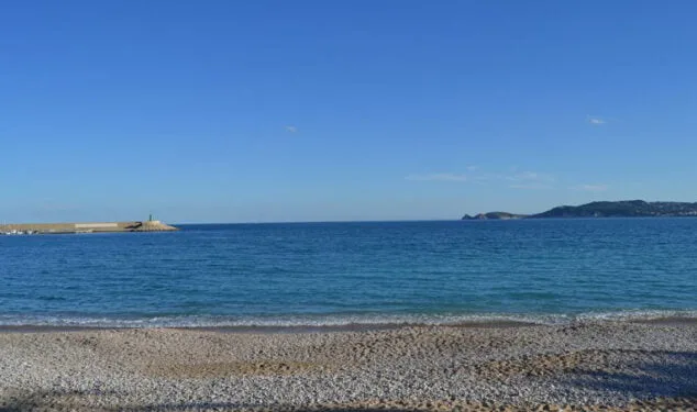 Imagen: Playa de la Grava Xàbia