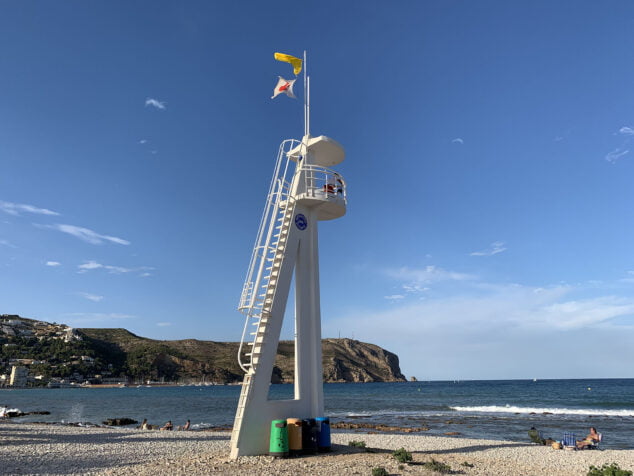 Imagen: Torre de Vigilancia de la playa del primer montañar
