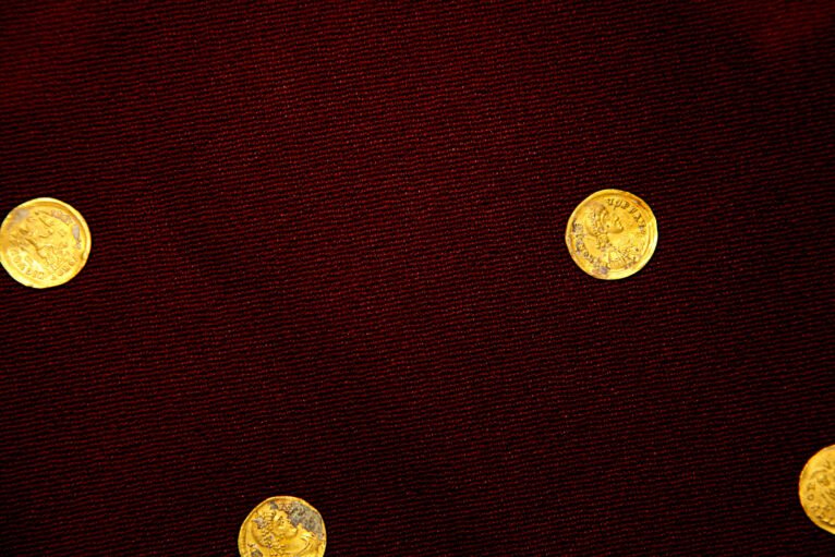 Varias de las monedas de oro de la época romana encontradas