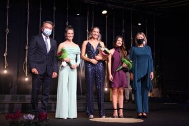Cargos de 2021 en el acto de elección de Reina, damas y presidentes de la Quintà 2022