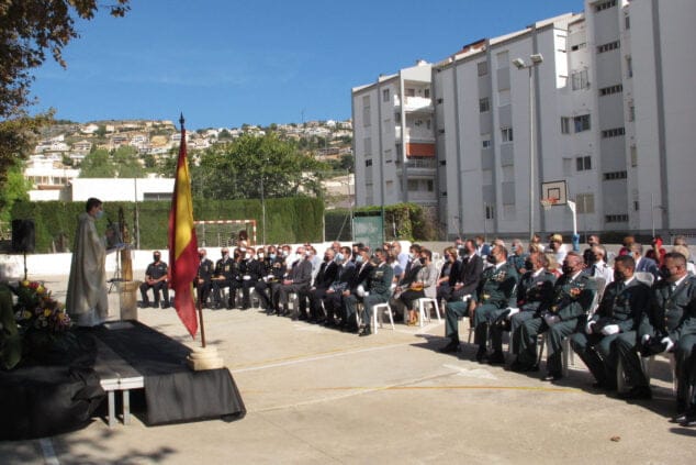 Imagen: Acto de la Guardia Civil en el día del Pilar