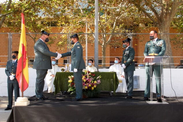 Imagen: Imposición de medalla al mérito