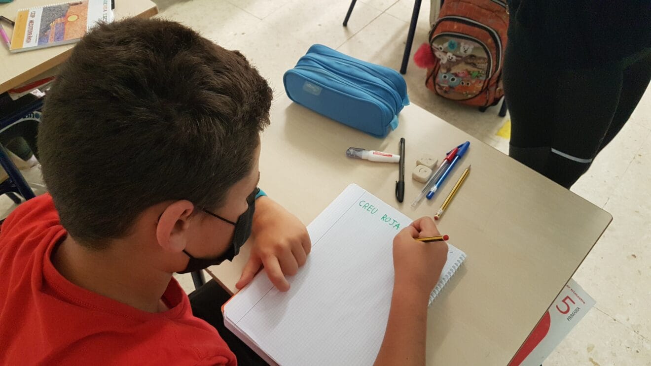 Alumno durante una clase