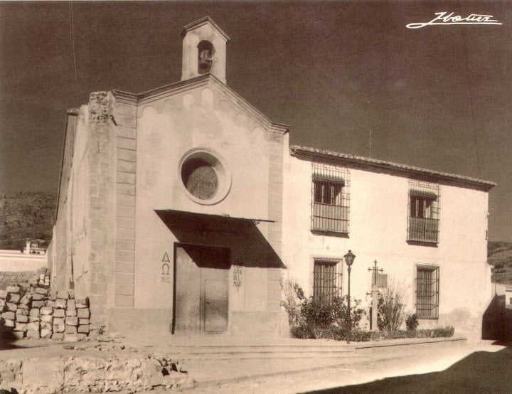 Capilla construida antes de la Iglesia