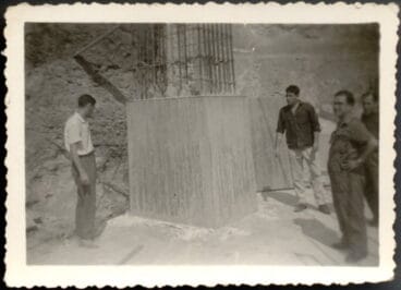 Construcción de unos los principales pilares de la Iglesia