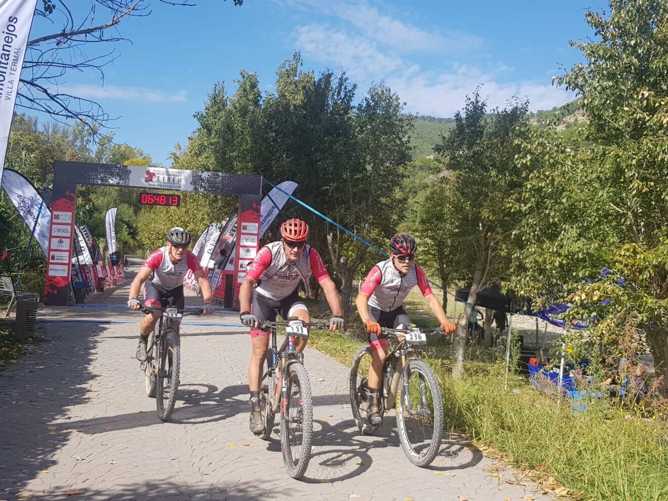 Corredores del XabiaBikers durante la prueba