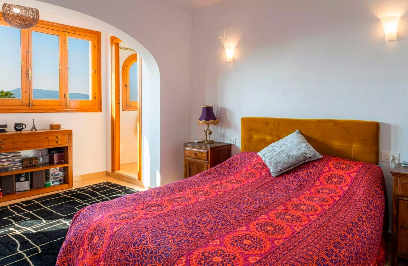Dormitorio en villa familiar con Vicens Ash Properties