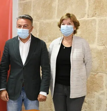 Isabel Bolufer y José Chulvi en el anuncio de la renuncia de acta de concejal