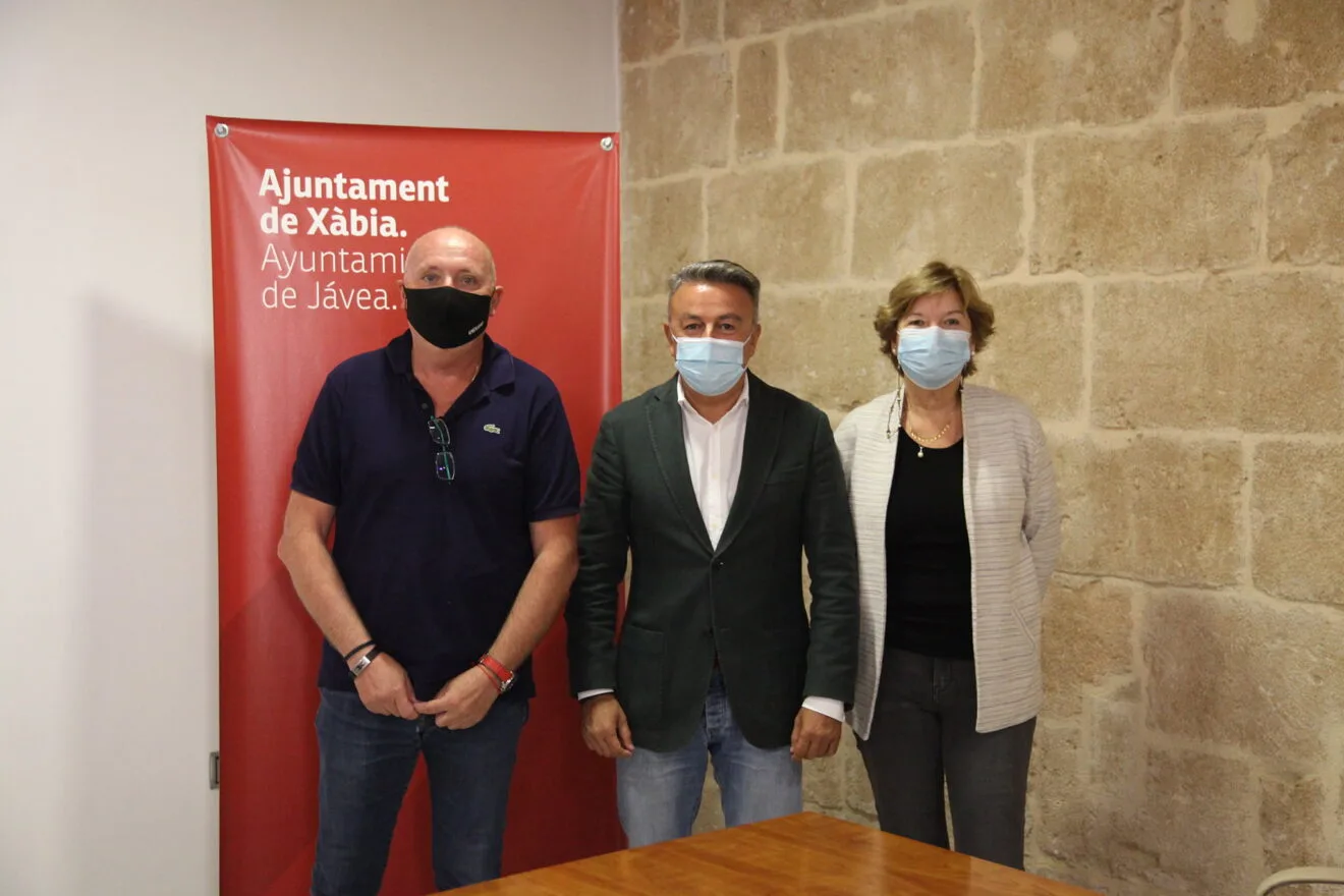 Juan Ortolà, José Chulvi y Isabel Bolufer