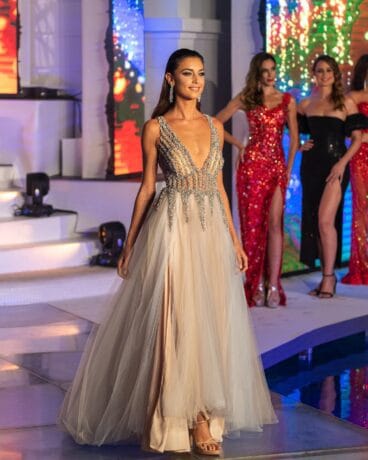 Juliette en el desfile final del Certamen de Miss Universo España 2021