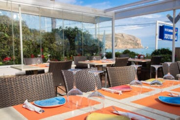 Terraza con vistas al mar en Restaurante Pepe y Estrella