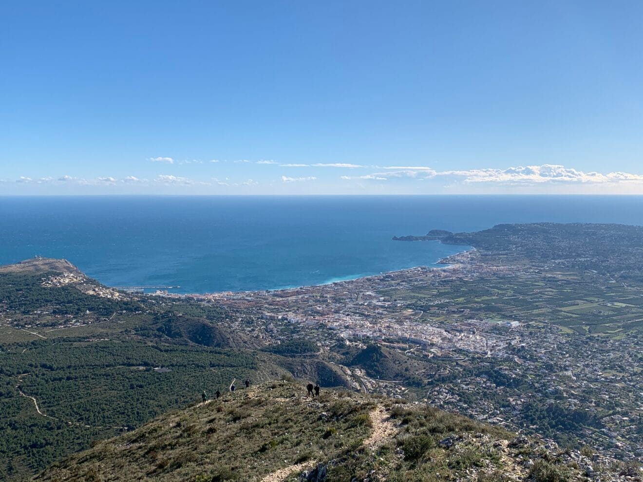 Vista de la bahía de Xàbia desde la cima del Montgó