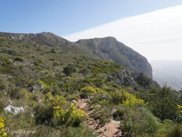 Vista del Montgó por la ruta desde Jesús Pobre