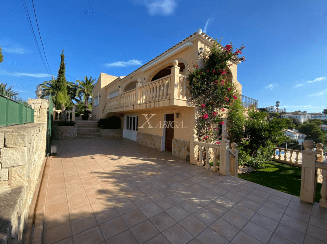 Casa con vistas al mar en Jávea -Xabiga Inmobiliaria
