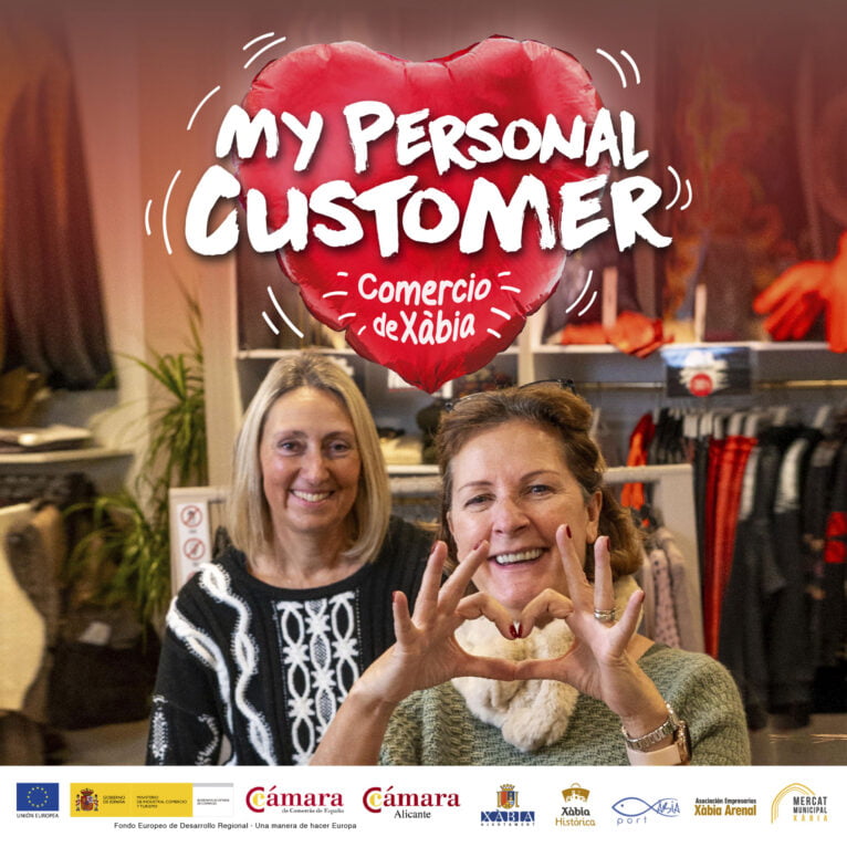 Comerciantes y clientes de Xàbia en la campaña 'My personal customer'