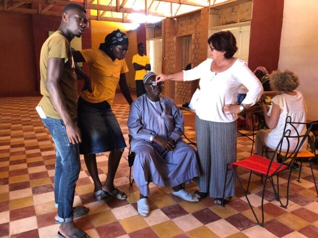 Imagen: Durante el examen óptico en la primera campaña de gafas solidarias