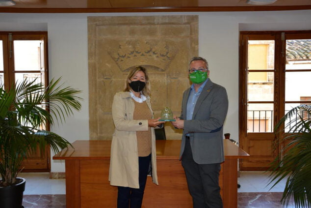 Imagen: Entrega del Iglú Verde en Xàbia