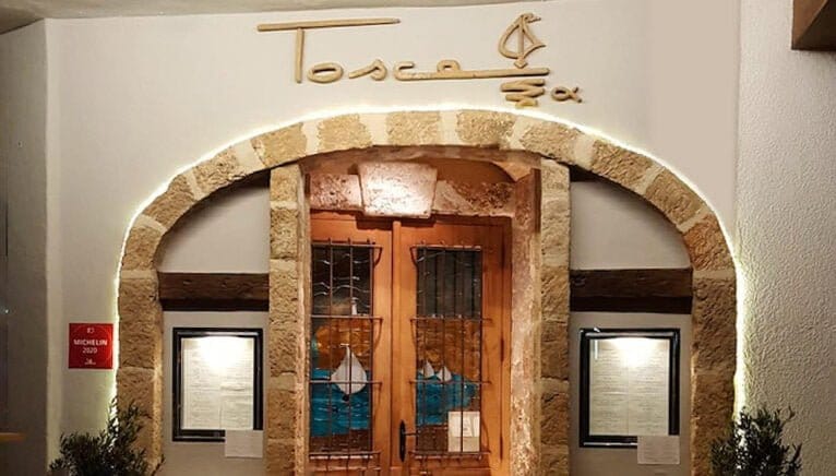 Fachada de Tosca