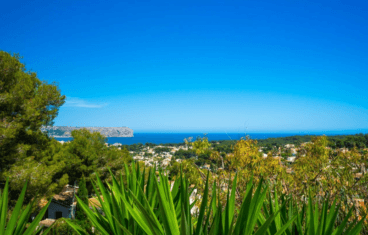 Maravillosas vistas al mar desde esta villa en Jávea