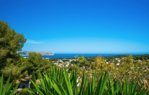 Imagen: Maravillosas vistas al mar desde esta villa en Jávea