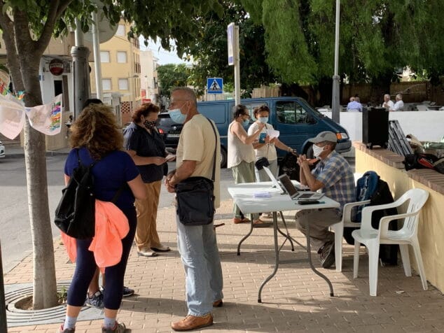 Imagen: Mesa informativa de Podemos Xàbia