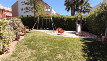 Parque infantil comunitario- Xabiga Inmobiliaria