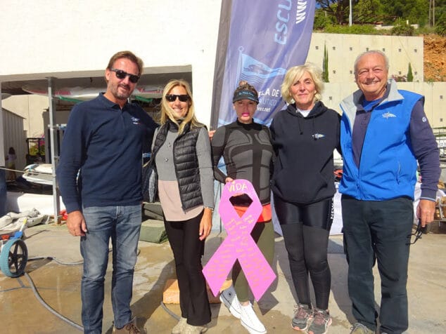 Imagen: Remo en Rosa - Club Náutico Jávea