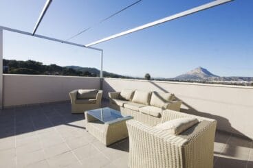 Terraza con vistas al  Montgó