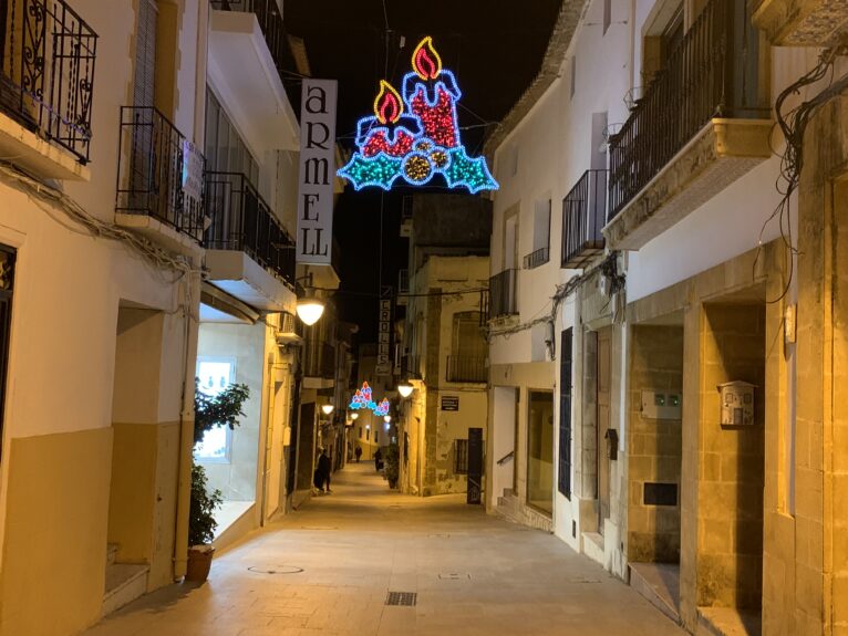 Christmas lighting in the Calle Mayor of Xàbia