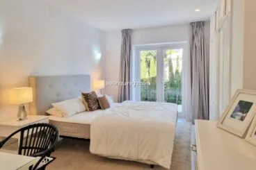 Luminosa habitación con baño en suite – Inmobiliaria Belen Quiroga