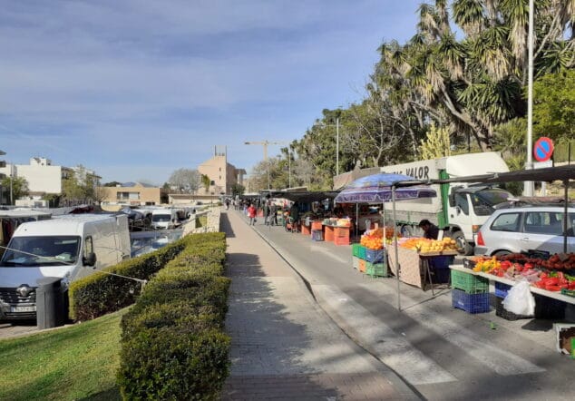 Imagen: Mercado ambulante de Xàbia